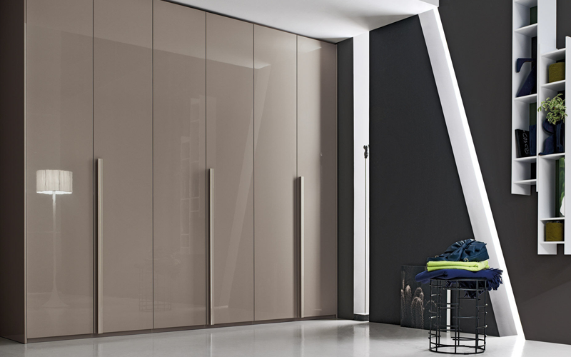 High Gloss Mica Almirah Manufacturers In Kanpur